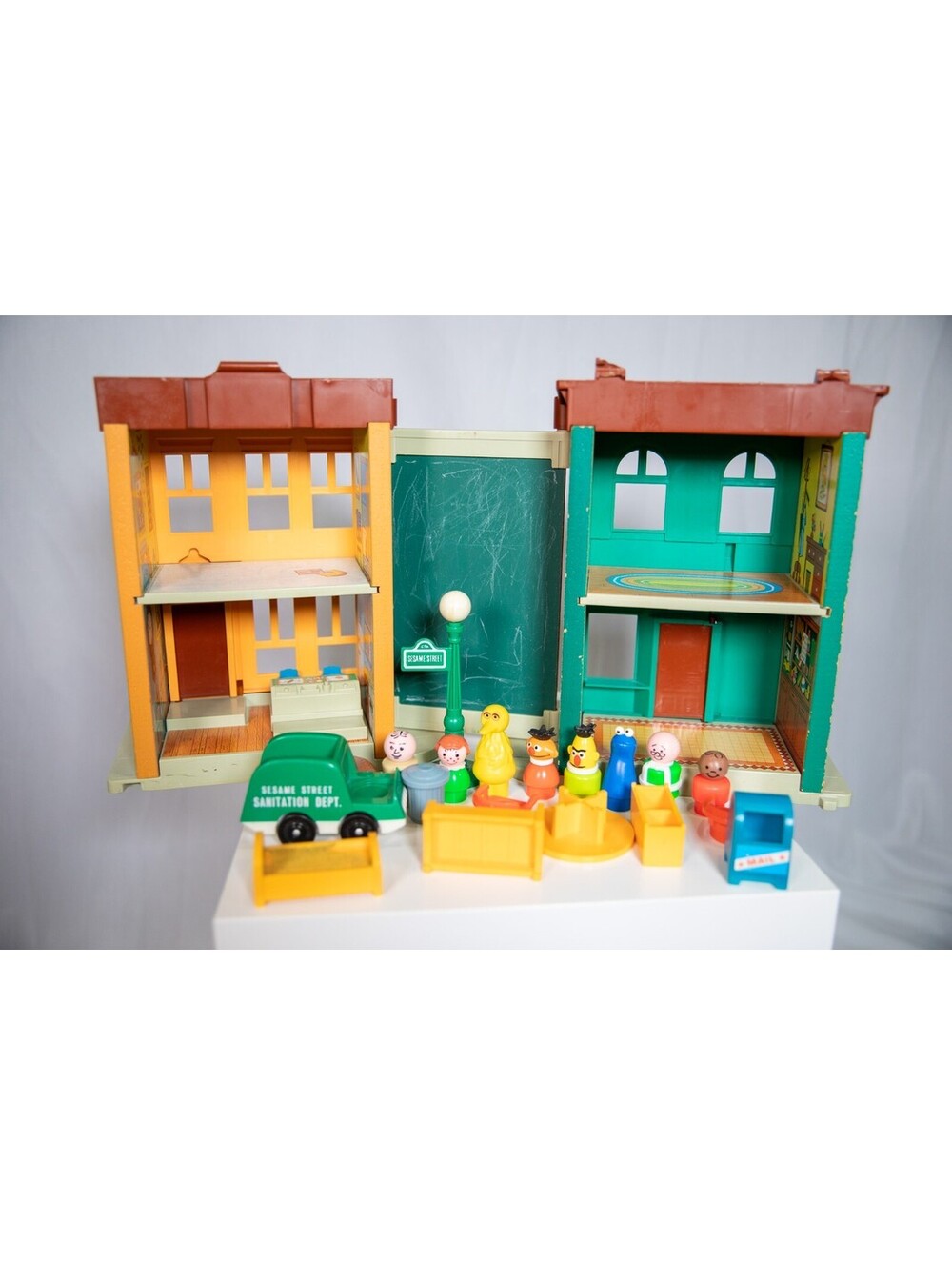 Fisher Price Little People Sesame Street Brownstone House 1970's Playset Vintage